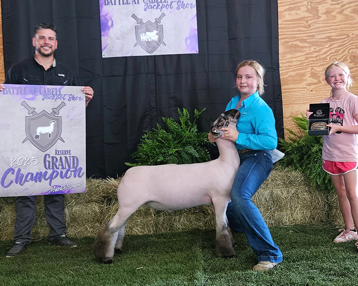 Reserve Overall Market Lamb Battle at Cabell Reserve Overall Market Lamb<br />
Battle at Cabell